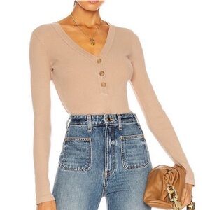 CITIZENS OF HUMANITY Scarlett Rib Henley in Nougat